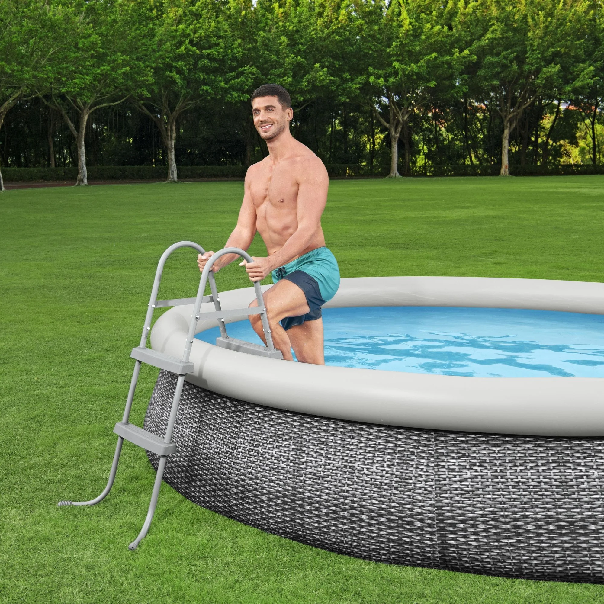33" Pool Ladder for Above Ground Pools - Image 2