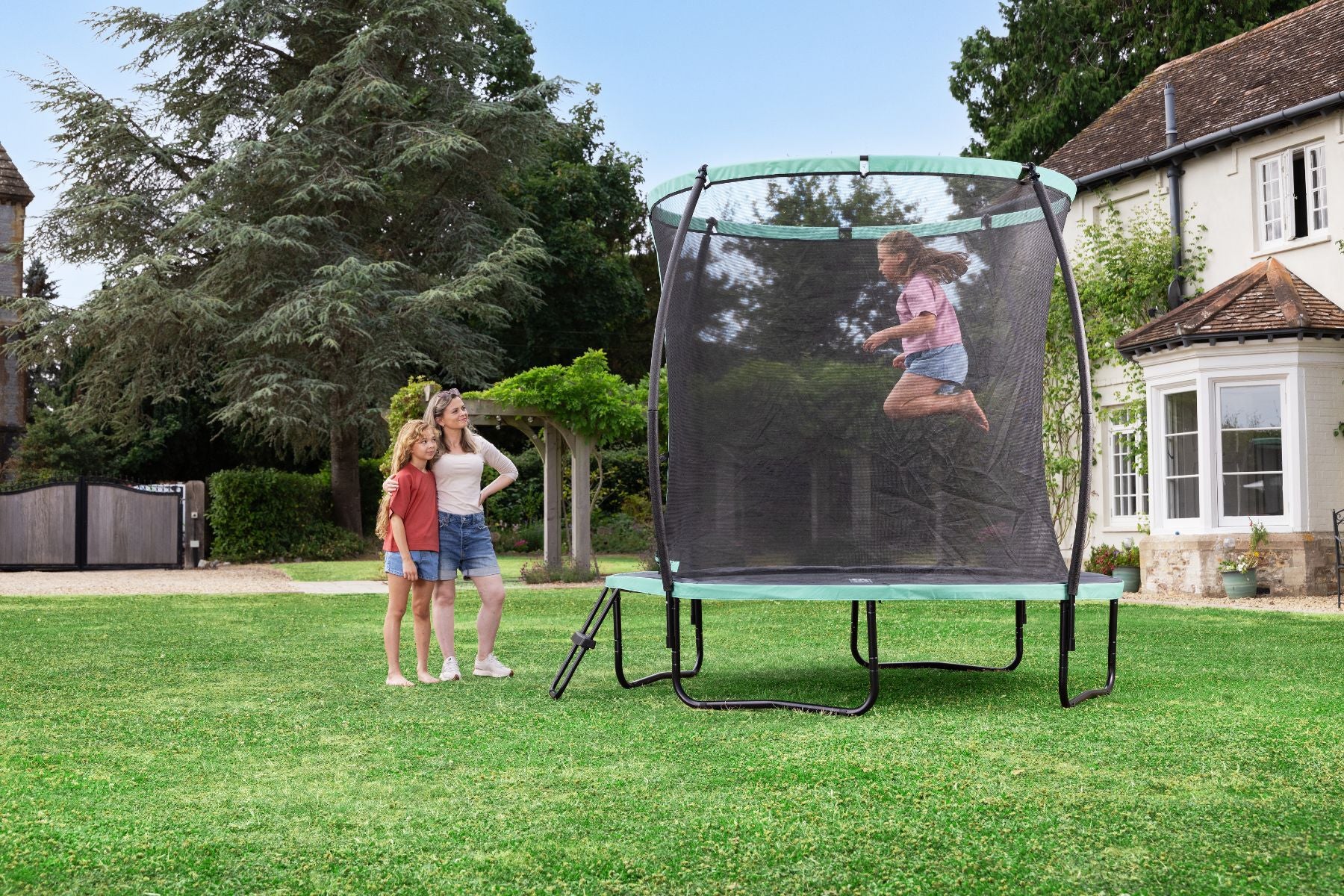 Xtreme Air 8ft Trampoline, Ladder & Enclosure - Image 4