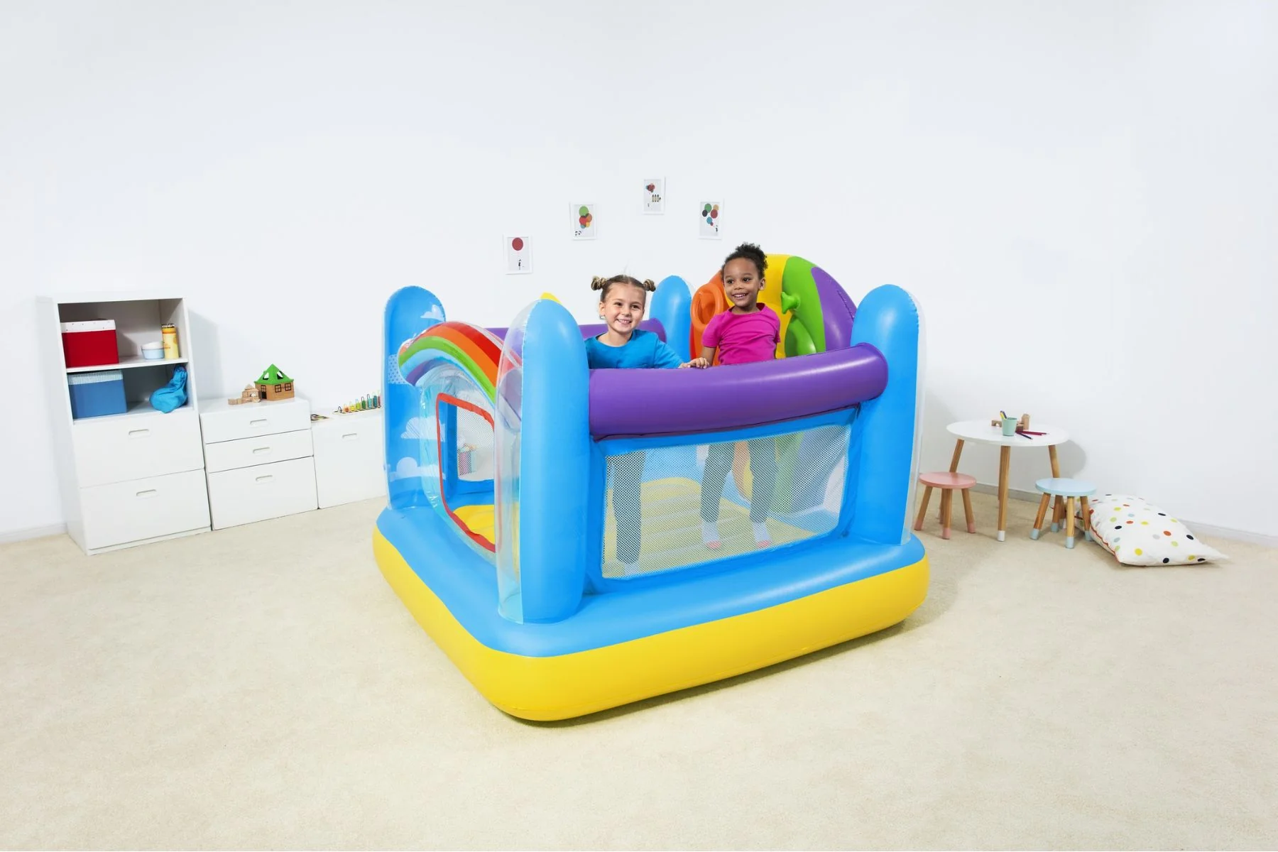 Kids Inflatable Hot Air Balloon Bouncy Castle, with Ring Toss Game - Image 5