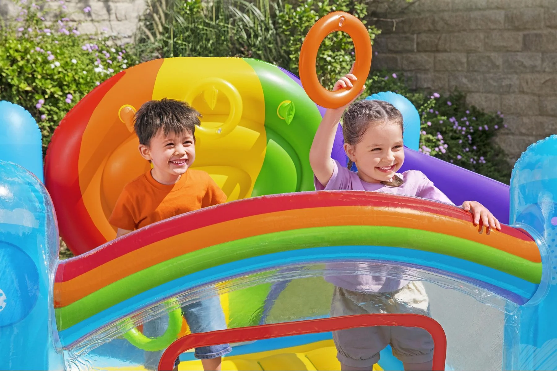 Kids Inflatable Hot Air Balloon Bouncy Castle, with Ring Toss Game - Image 9