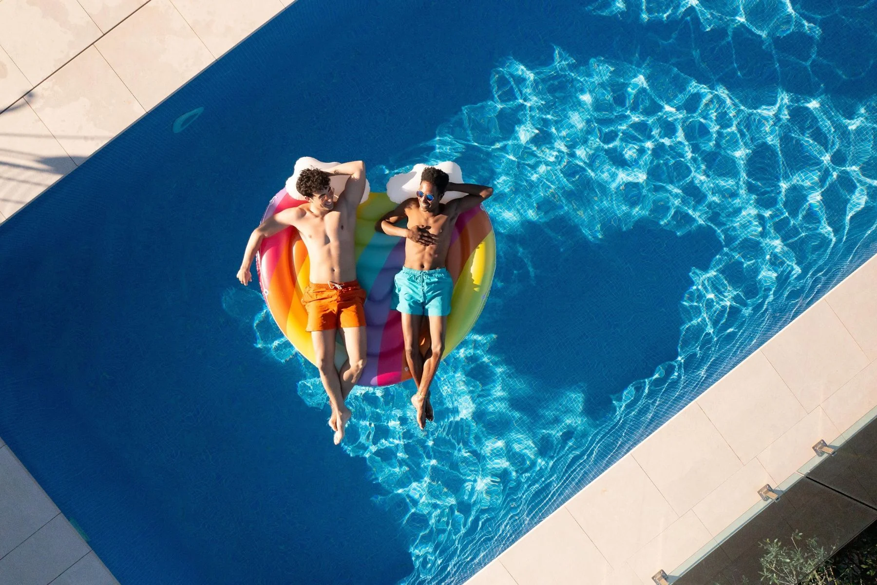 Inflatable Rainbow Dreams Pool Float - Image 4