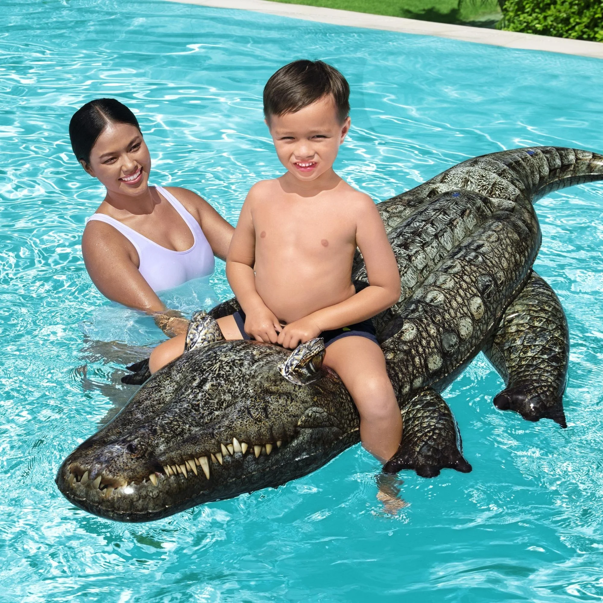 Inflatable Realistic Alligator Pool Float - Image 2