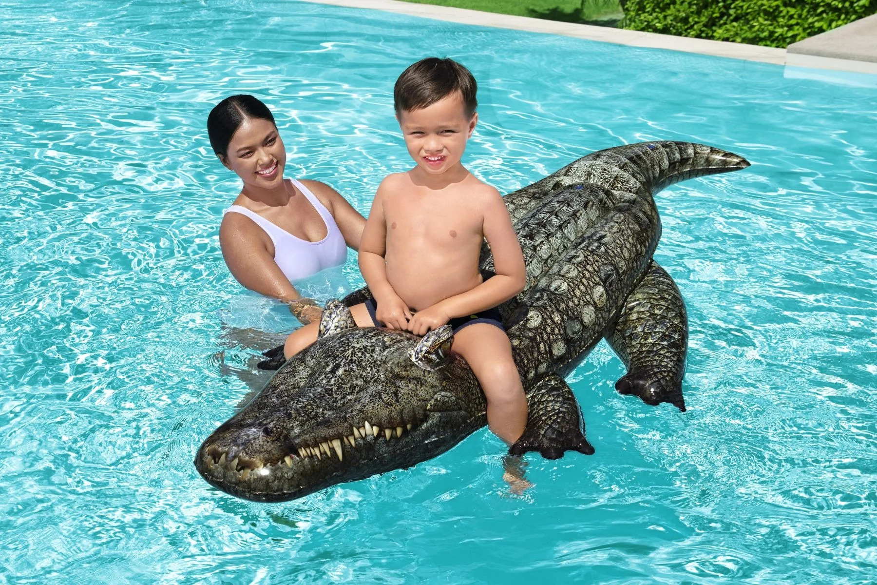 Inflatable Realistic Alligator Pool Float - Image 4