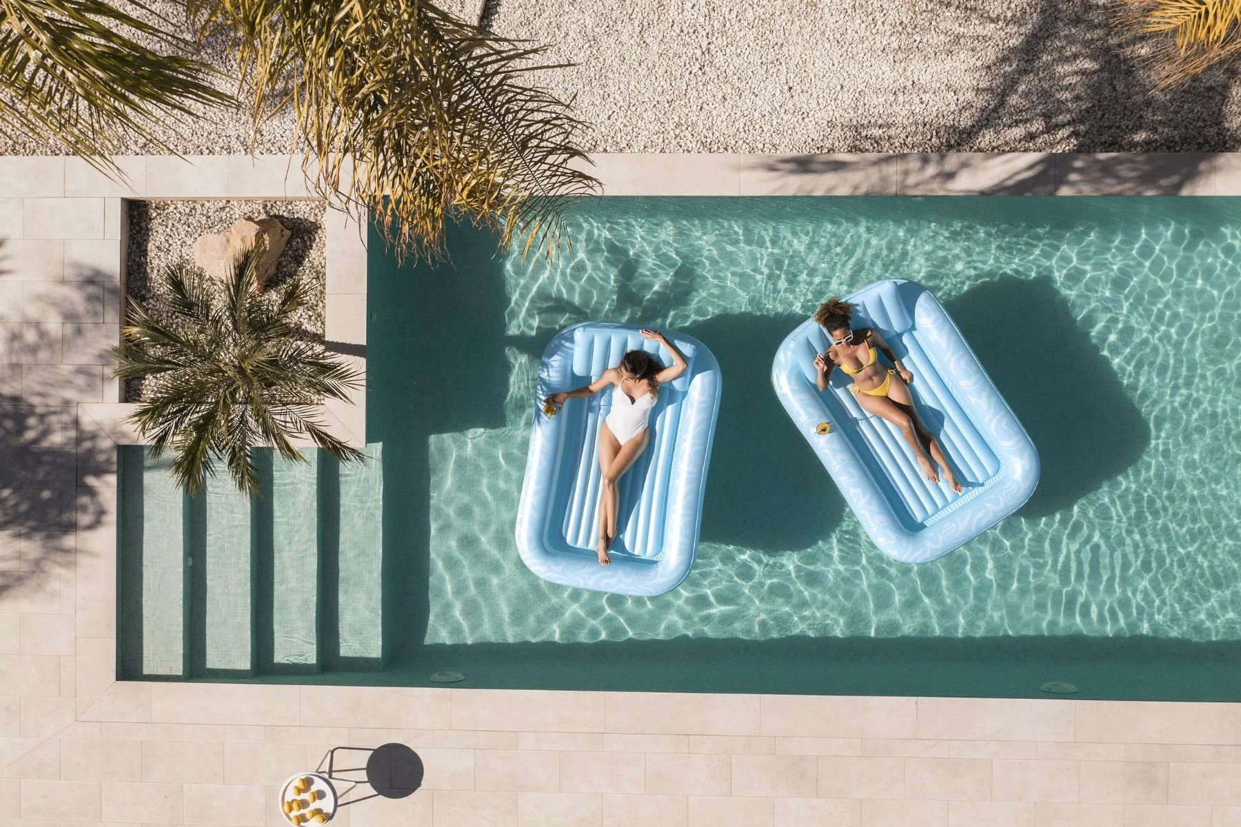 Inflatable Sun-Kissed Tanning Pool Lounge - Image 4