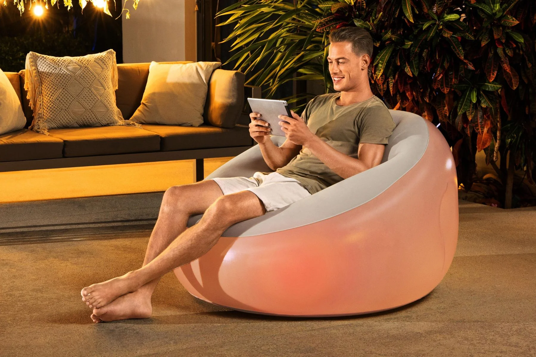 Inflatable Outdoor Luxury Chair with LED Lights - Image 4
