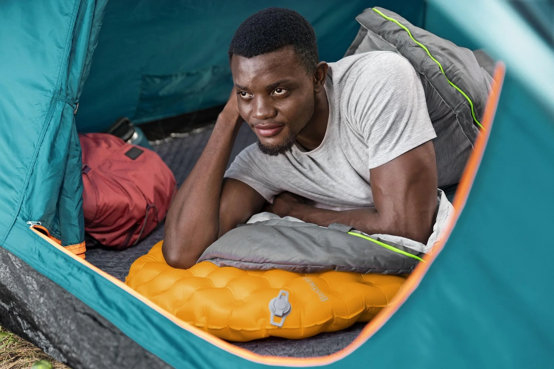 RidgeLite Ultra-Light Insulated Cold Weather Sleeping Pad - Regular - Image 4