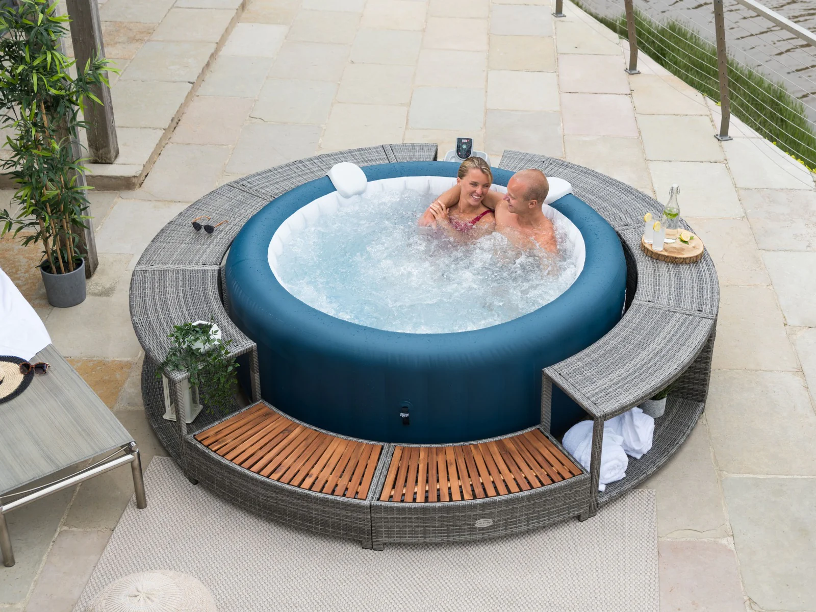 Round Rattan Hot Tub Surround 200cm Grey - Image 4