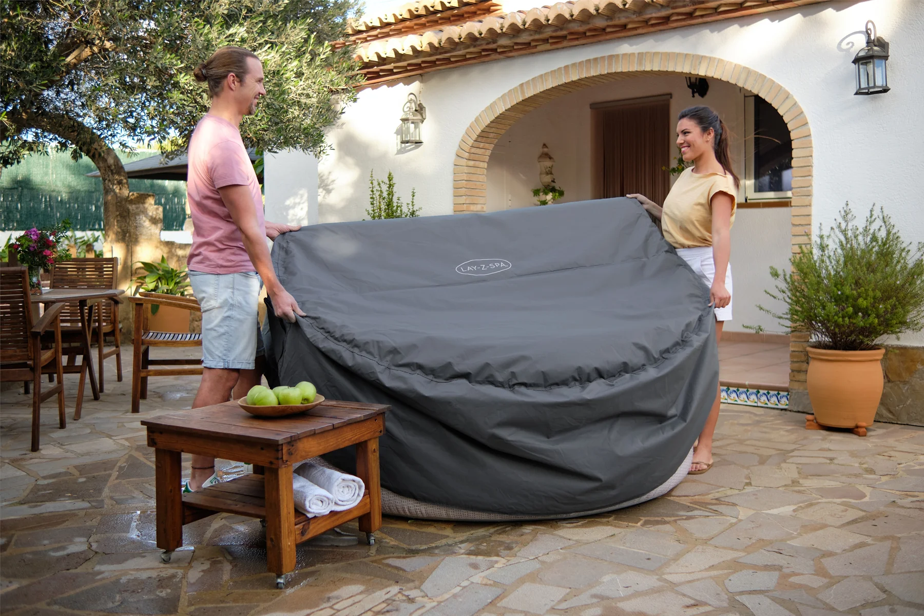 Round Thermal Hot Tub Cover - Large 196cm x 71cm - Image 3