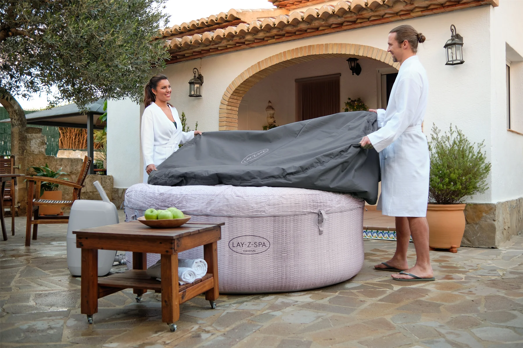 Round Thermal Hot Tub Cover - X Small 170cm x 66cm - Image 14